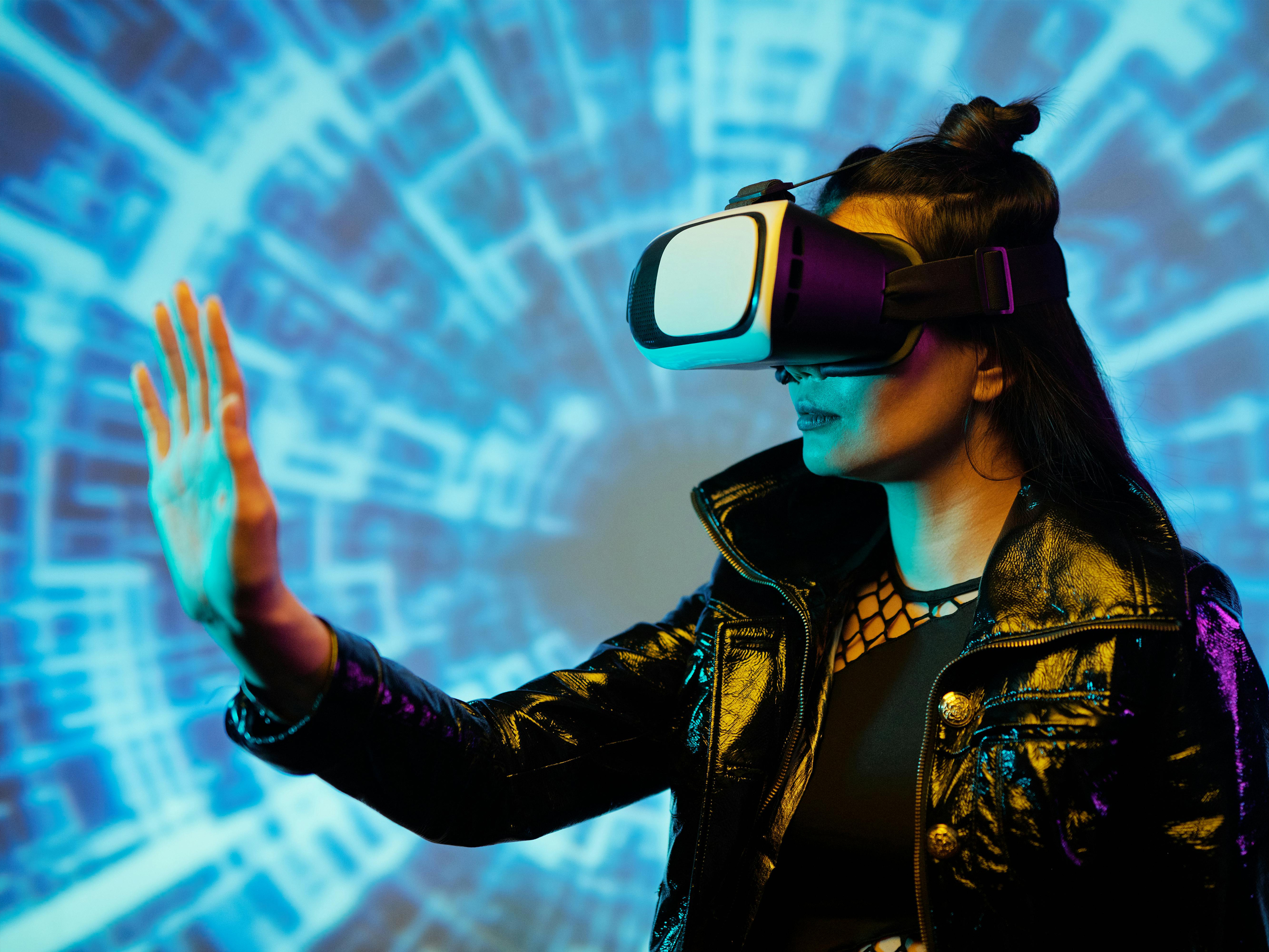 Workshops using augmented reality for primary school teachers